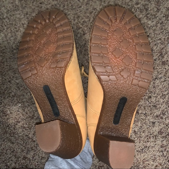 Timberland Chunky Heel Boots - Picture 6 of 6